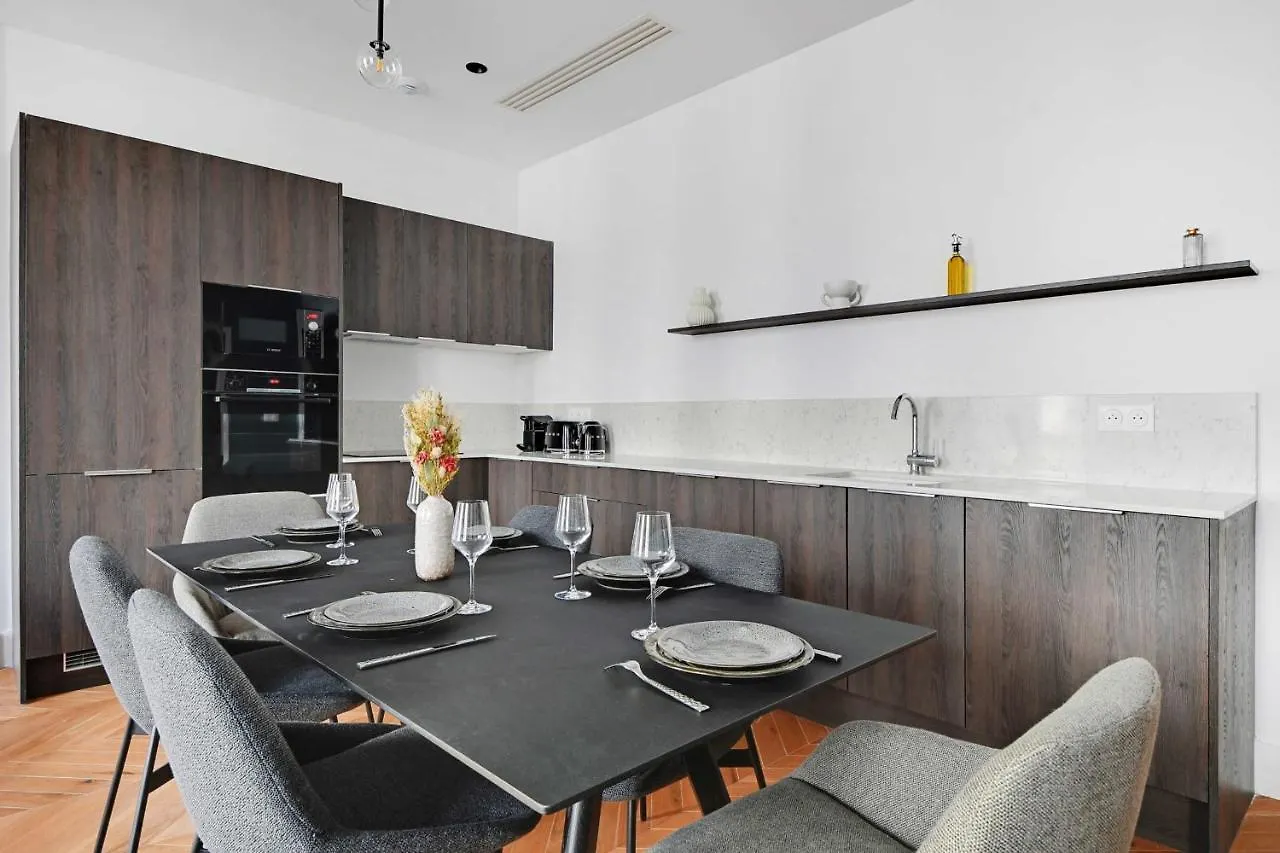Spacious & Modern Home In Central Paris - 2Br6P - A20 0*,