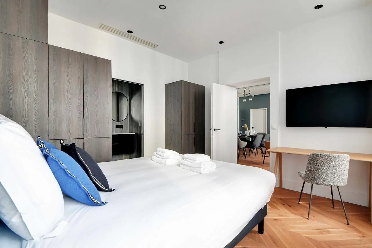 Spacious & Modern Home In Central Paris - 2Br6P - A20 France